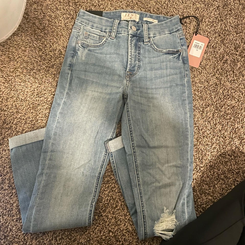 NWT slim boyfriend jeans